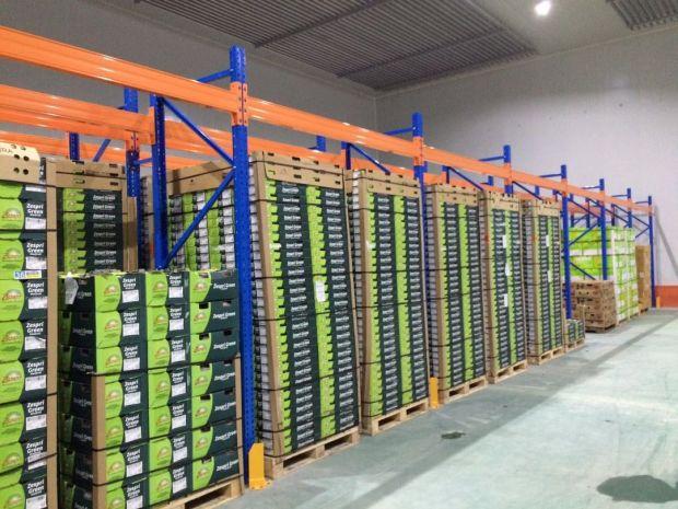 開(kāi)冉制冷為上海寶山客戶(hù)建設(shè)的2000立方米保鮮庫(kù)案例內(nèi)景